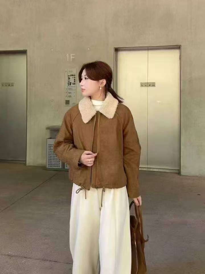 Lamb Wool Jacket Oversize Woma - Outdoor Adventure Farm recensione e prezzo