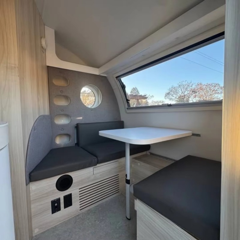 Custom Camper Van Travel Trail - Outdoor Adventure Rv recensione e prezzo